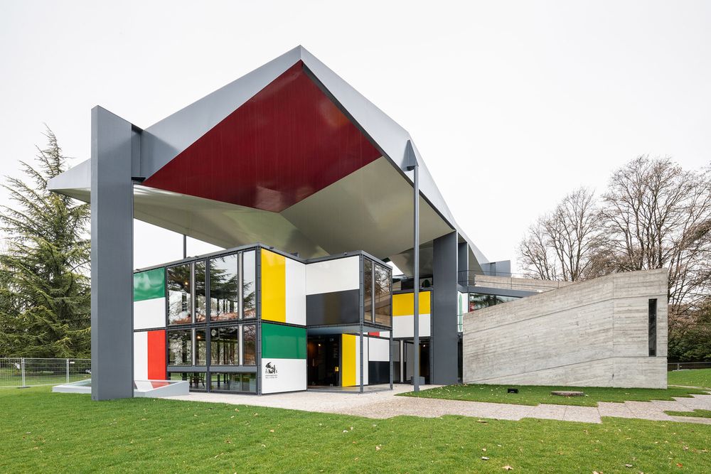 MIT様向け PROUVE / MOUILLE , LE CORBUSIER Pavillon Le Corbusier | Material-Archiv